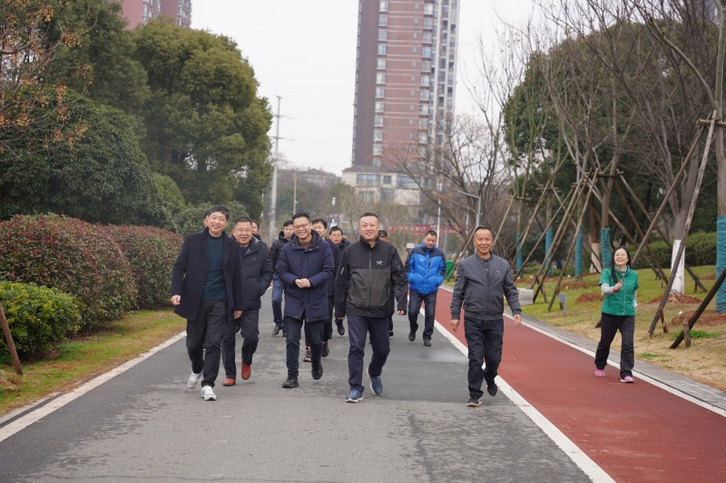集團公司開展迎新春職工健步走活動